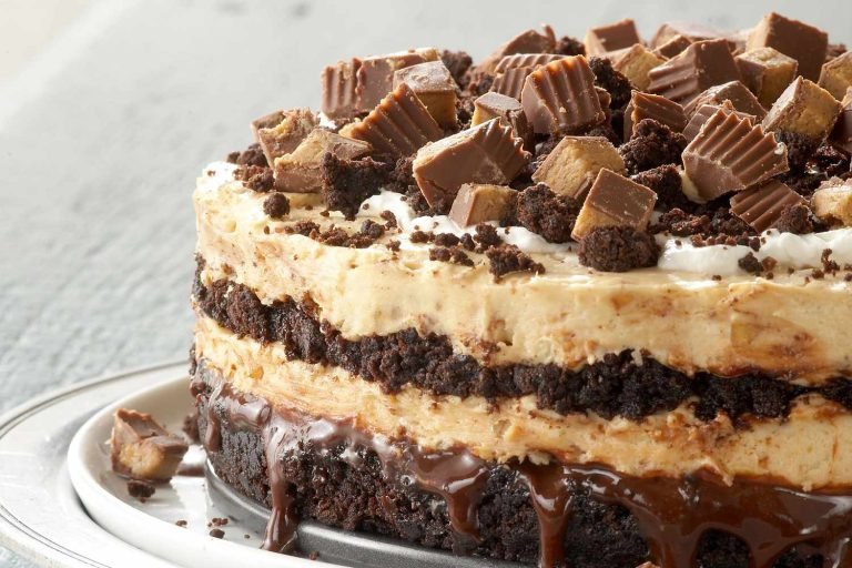 Peanut Butter Cup Cheesecake